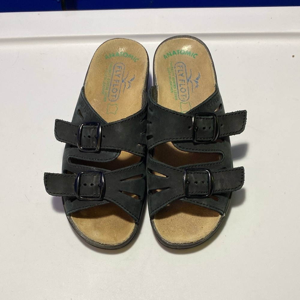Black Leather Wedge Sandals 36 Cut Out Buckle Straps Anti Shock Fly Flot